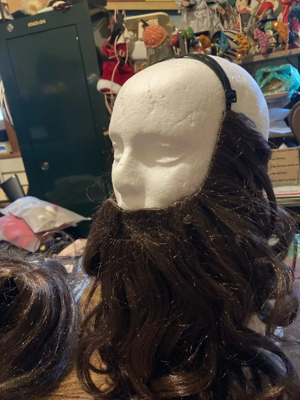 Spirit brunette wig with beard - Picture 7 of 11